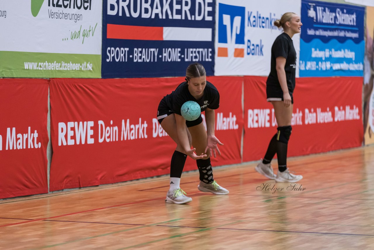 Bild 107 - wBJ SV Henstedt Ulzburg - TuRa Meldorf : Ergebnis: 22:38